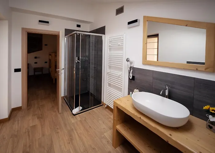 Base531 Guest house Tovo di Sant'Agata